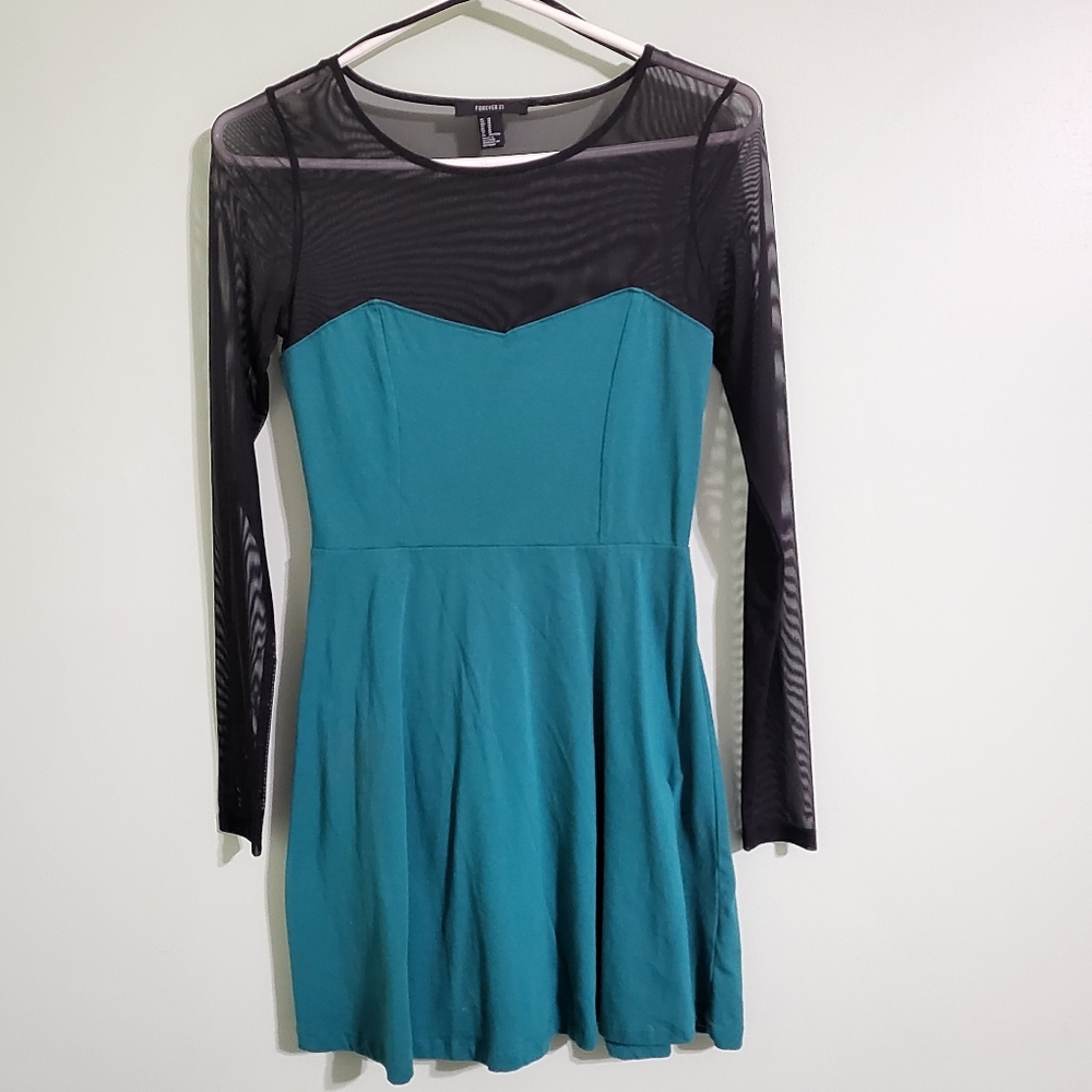 Forever 21 Black and Green Skater Dress, size M